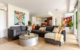 Artist Retreat With Huge Entertaining Balcony